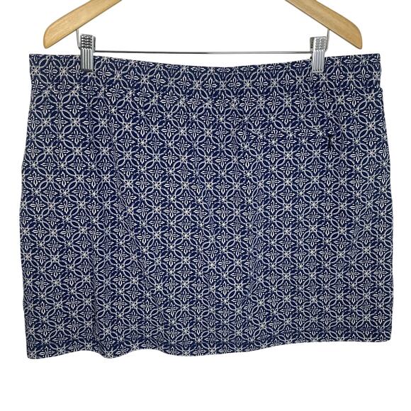 T by Talbots 2X Navy White Medallion Print Skort Stretch Golf Tennis Pockets - Picture 2 of 15